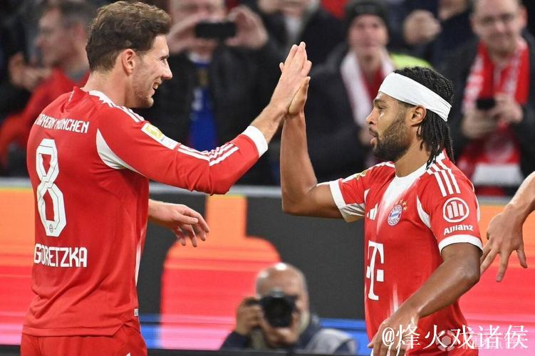 拜仁与格纳布里进行续约谈判